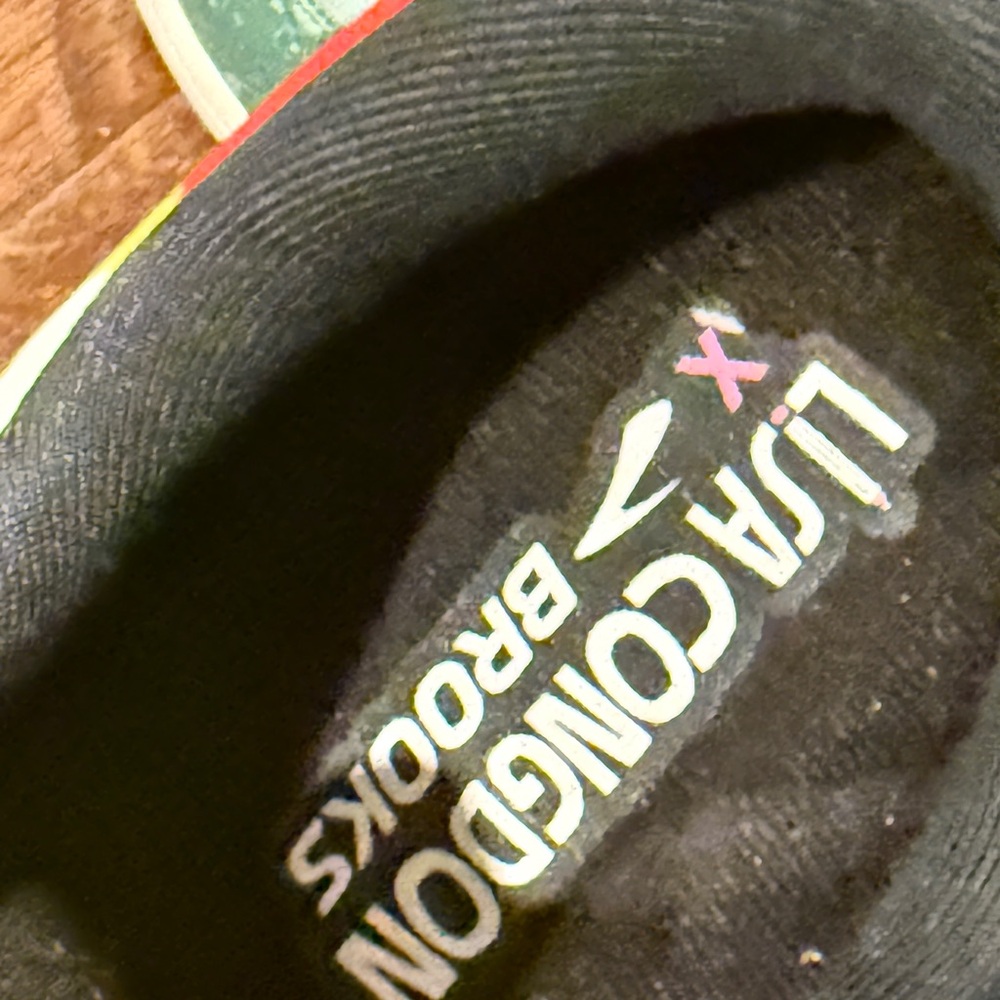 Brooks x Lisa Congdon Trace 2 Sneakers mens 10.5 Multicolor Athletic Shoes